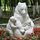 Скульптура медведицы во Владимире