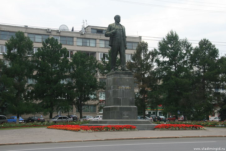Памятник Ленину на площади Ленина во Владимире