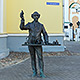 Скульптура аптекаря во Владимире