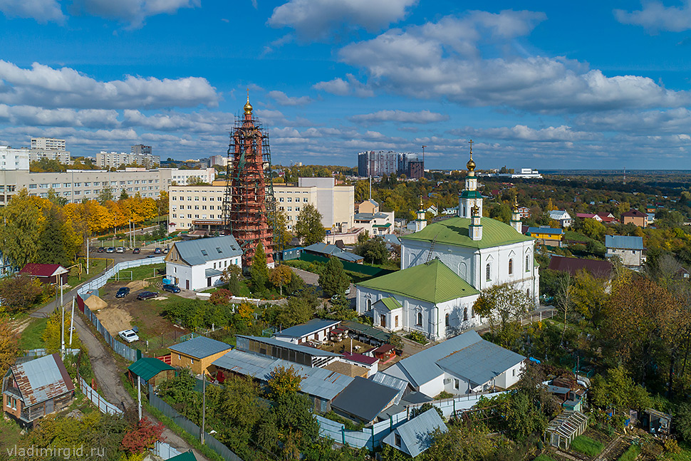 Панорама Алексиевского монастыря во Владимире фото с дрона